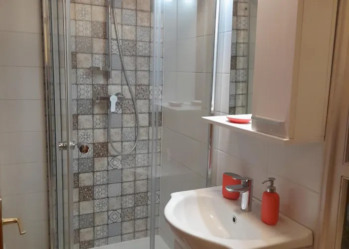 Narcisz Vendeghaz Feriehus *